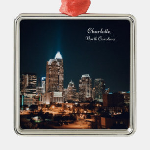 Charlotte North Carolina City Skyline Nacht Ornament Aus Metall