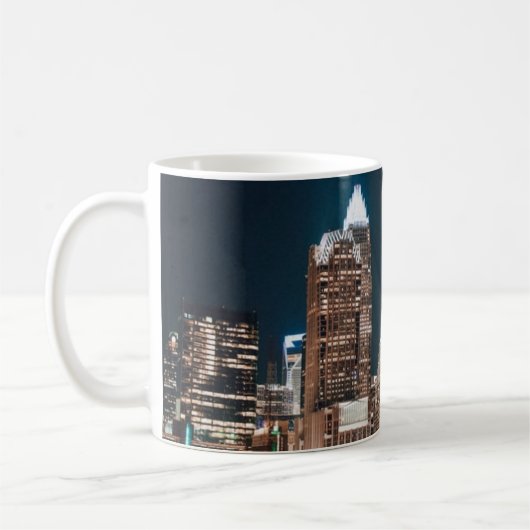 Charlotte North Carolina City Skyline Night Kaffeetasse (Links)