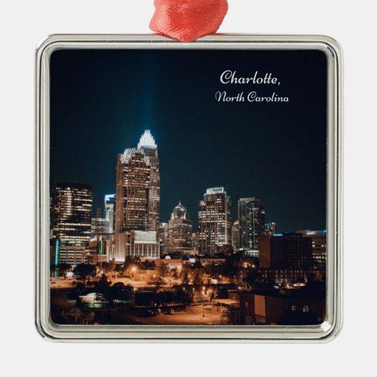 Charlotte North Carolina City Skyline Night Ornament Aus Metall (Vorne)