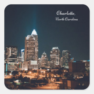 Charlotte North Carolina City Skyline Night Quadratischer Aufkleber