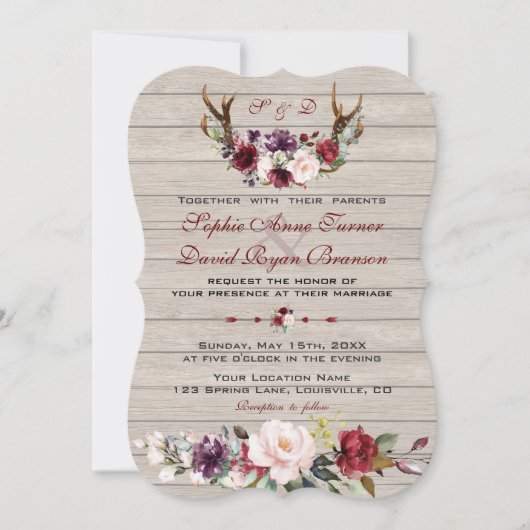 Charm Burgundy Blush Floral Antlers Barn Wedding Einladung (Vorderseite)