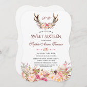 Charm Pink Blush Floral Antlers Monogramm Sweet 16 Einladung (Vorne/Hinten)