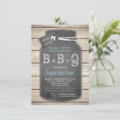 Charm Rustic Mason Jar Chalkboard Babydusche Einladung (Stehend Vorderseite)