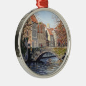 Charmante Alte Brücke über den Kanal in Landschaft Ornament Aus Metall (Rechts)