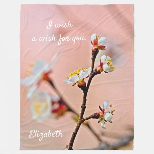 Charmante japanische Aprikosenblüten Fleecedecke (Vorderseite)