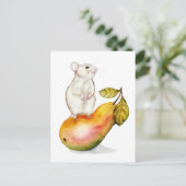 Charmante Maus auf einer Birne Postkarte (Stehend Vorderseite)
