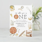 Charmante Süsse Pie First Geburtstag Einladung (Stehend Vorderseite)