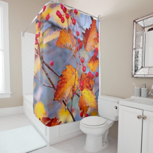 Charmante Waldbeeren im Herbst Duschvorhang (Beispiel)