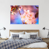 Charmanter Haufen Sakura-Blume im Frühjahr Leinwanddruck (Insitu (Schlafzimmer))