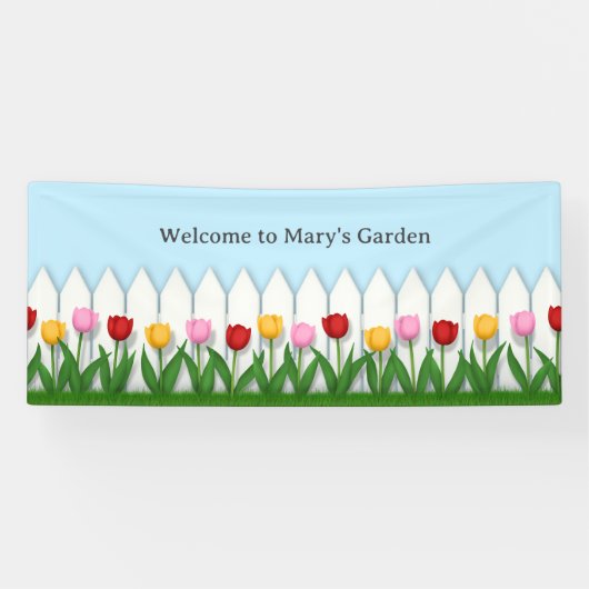Charmanter weißer Picketzaun mit Tulips nach Maß Banner (Horizontal)