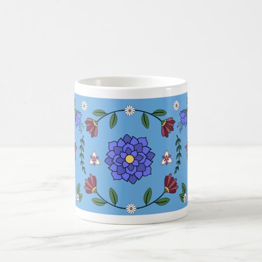 Charmantes Blau und florale Folklorekunst Tasse (Mittel)
