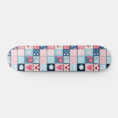 Charmantes Niedliches Patchwork-Design Skateboard (Horizontal)