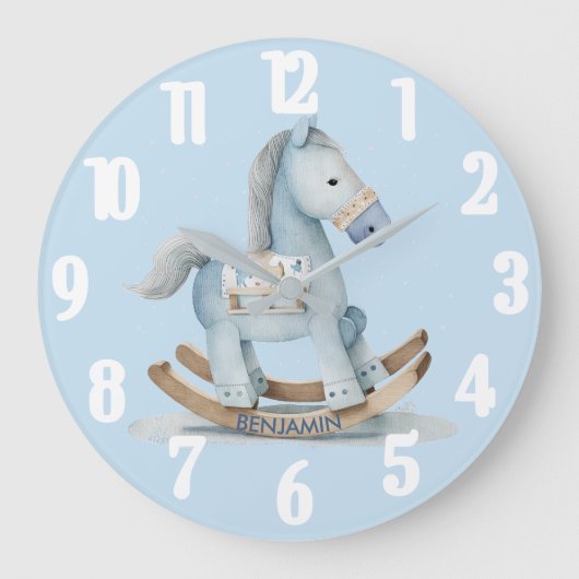 Charming Baby Boy Blue Rocking Horse Name Große Wanduhr (Vorderseite)