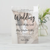 Charming Black Calligraphy Foto Wedding Einladung (Stehend Vorderseite)