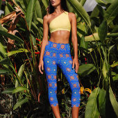 Charming Blue Scandinavian Folk Pattern Yoga Capri Leggings