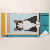 Charming Cat im Fenster Strandtuch (Vorderseite)
