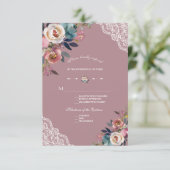 Charming Dusty Blue Dusty Rose Floral Wedding RSVP Karte (Stehend Vorderseite)