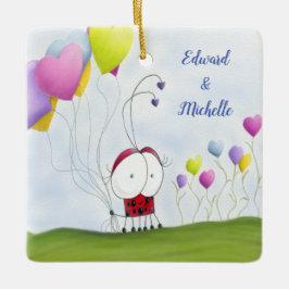 Charming Ladybug mit farbenfrohen Herzballons Keramikornament