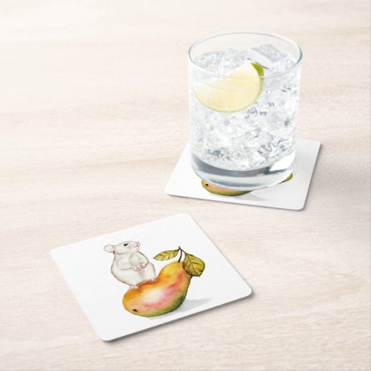 Charming Mouse on a Pear Rechteckiger Pappuntersetzer (Vor Ort)