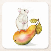Charming Mouse on a Pear Rechteckiger Pappuntersetzer (Vorderseite)