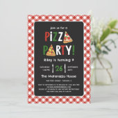 Charming Red Gingham Pizza Party Birthday Einladung (Stehend Vorderseite)