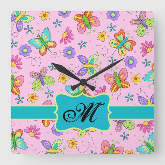Charming Whimsy Butterfets Pink Monogram Quadratische Wanduhr (Vorderseite)