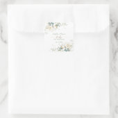 Charming White Floral Airy Blätter Baby in Bloom Quadratischer Aufkleber (Tasche)