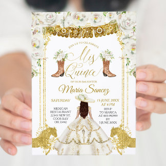 Charra Mis Quince im eleganten Weiß- und Goldflora Einladung