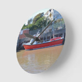 Charterschiff Hoher Flyer Runde Wanduhr (Winkel)