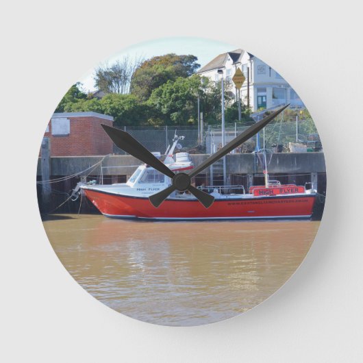 Charterschiff Hoher Flyer Runde Wanduhr (Vorderseite)