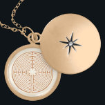 Chartres Labyrinth Vergoldete Kette<br><div class="desc">Dieses Design basiert auf Chartres Labyrinth, das in der Kathedrale Chartres in Frankreich gefunden wurde. Der Pfad dieses offenen, unbefestigten Labyrinths wird oft als eine Form bewegter Meditation gegangen. Viele finden es beruhigend und heilend. Kleinere Versionen, wie diese, können als "Fingerlabyrinth" benutzt werden, wo man mit dem Finger oder einem...</div>