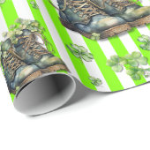 Chartreuse gestreifte Kleeblatt Schuhe St. Patrick Geschenkpapier (Rolleneckpunkt)