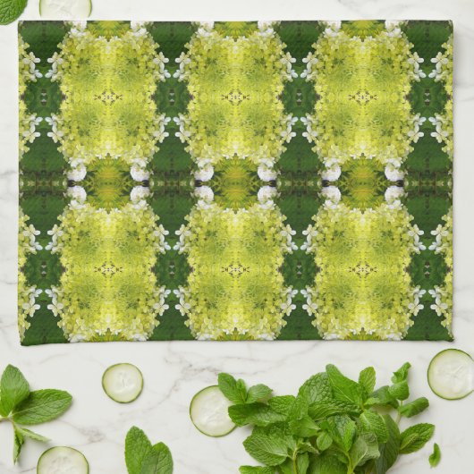 Chartreuse Green Abstrakt Hydrangea Blooms Muster Geschirrtuch (Gefaltet)