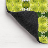 Chartreuse Green Abstrakt Hydrangea Blooms Muster Mousepad (Ecke)