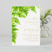 Chartreuse Green Fern Blätter Woodland Wedding Folieneinladung (Stehend vorne)