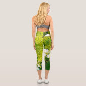 Chartreuse Green, Limelight Hydrangea, Capri Leggings (Rückseite)