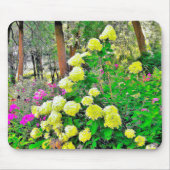 Chartreuse Green Limelight Hydrangea Garden Mousepad (Vorne)