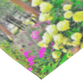 Chartreuse Green Limelight Hydrangea Garden Tischdecke (Schrägansicht)