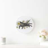 Chartreux Cat mit Daisies Runde Wanduhr (Zuhause)