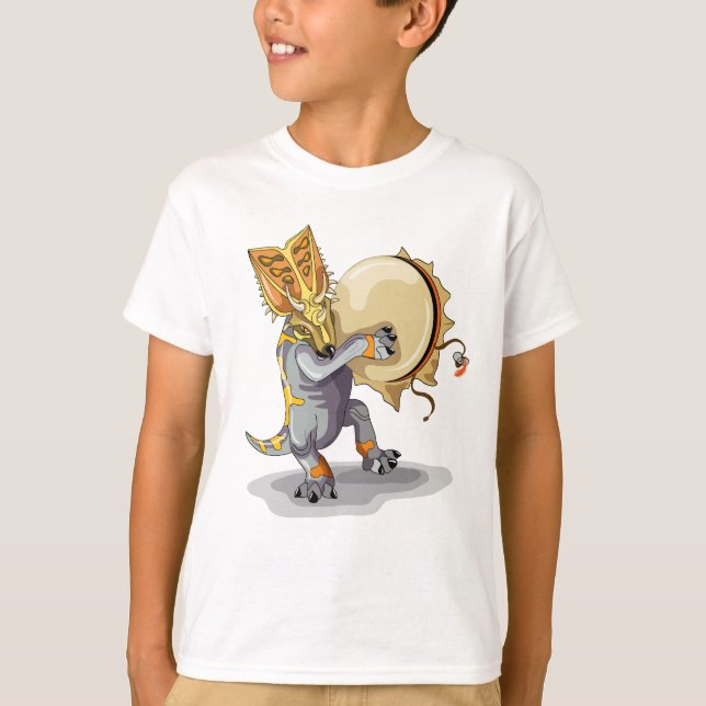 Chasmosaurus Tancing A Shaman Ritual T-Shirt (Vorderseite)