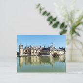 Chateau de Chantilly mit Reflektion im See Postkarte (Stehend Vorderseite)