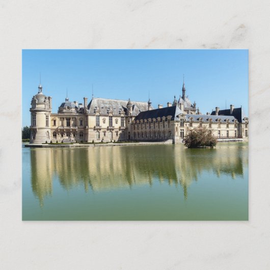 Chateau de Chantilly mit Reflektion im See Postkarte (Vorderseite)