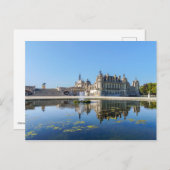 Chateau de Chantilly mit Reflektion in einem Teich Postkarte (Vorne/Hinten)
