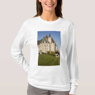 Chateau Laurier Hotel in Ottawa, Ontario, Kanada T-Shirt