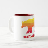 Chattanooga Tennessee Regenbogenbär Zweifarbige Tasse (Vorderseite Links)