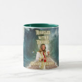 Chazz Pizazz Miracles mit einer bedeutsamen Tasse (Zentrum)