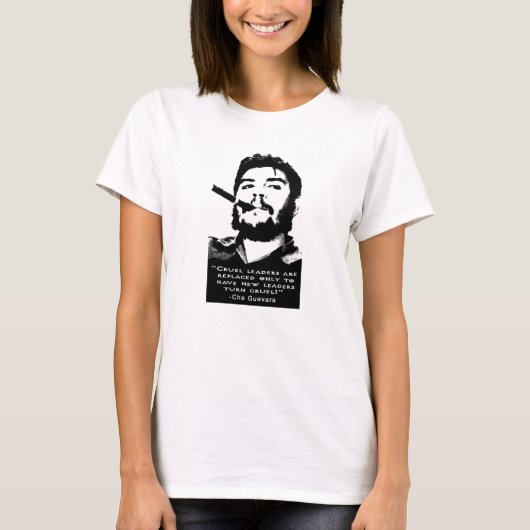 Che Guevara, der eine kubanische Zigarre kein T-Shirt (Vorderseite)