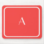Cheap Coral Red Mousepad mit weißem Monogramm (Vorne)