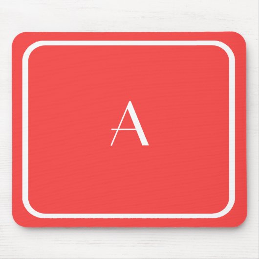 Cheap Coral Red Mousepad mit weißem Monogramm (Vorne)