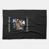 Checked Past Cow Mascot Griller Custom Geschirrtuch (Horizontal)